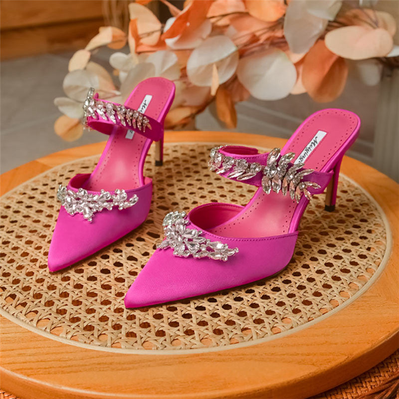 EMBALISHED LUXARY HEEL