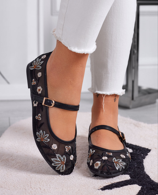 Embroidery floral pumps