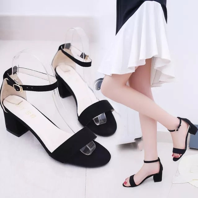 Block heel sandal