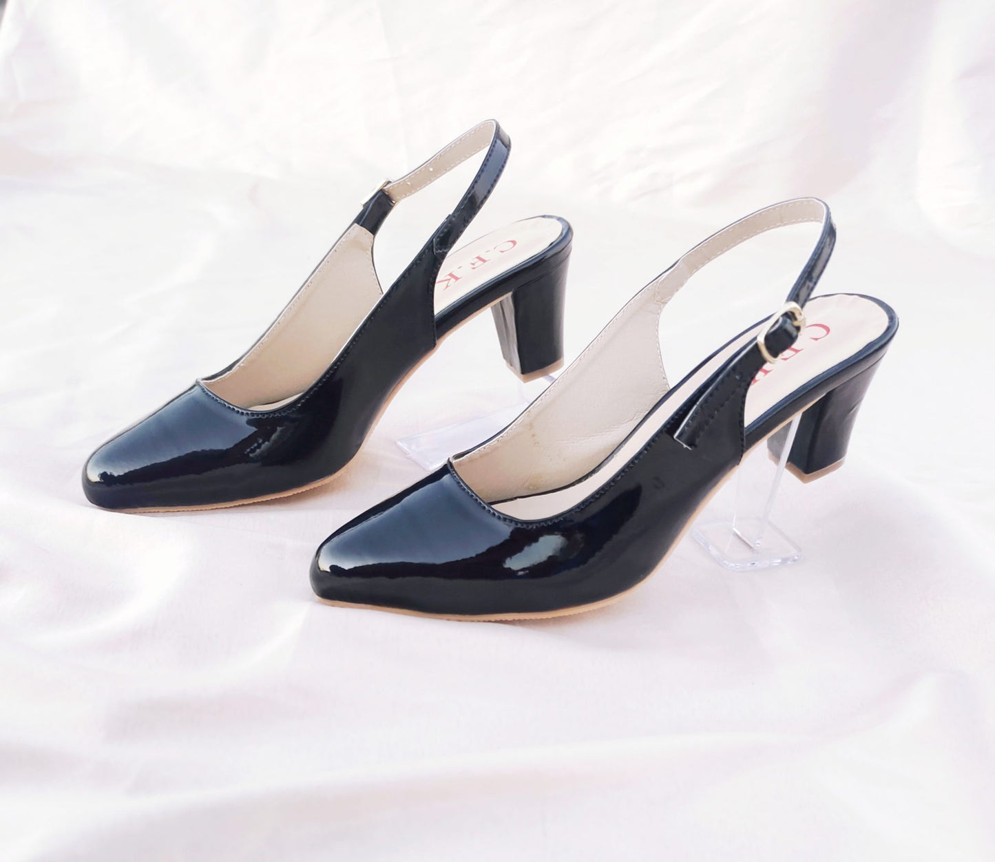Shiny slingback Block heel