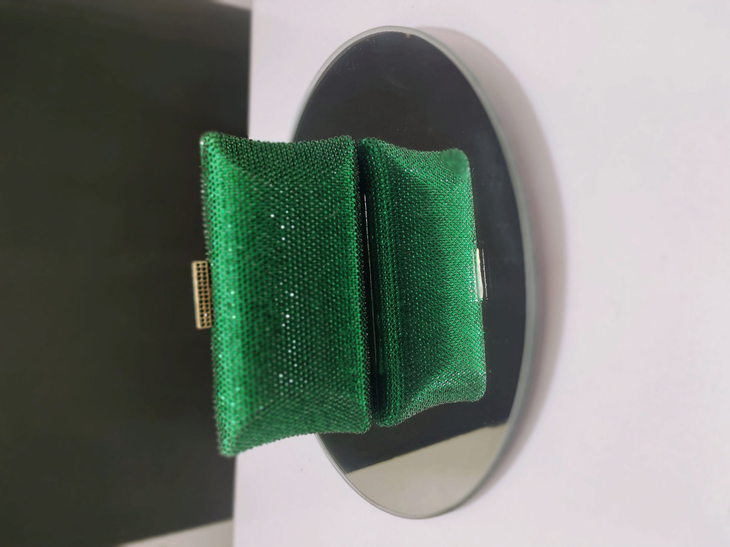 GREEN RHINESTONES CULTCH