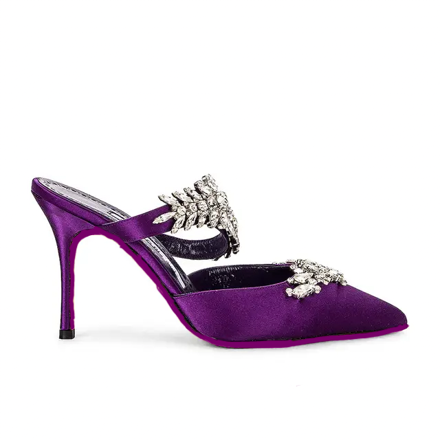 EMBALISHED LUXARY HEEL