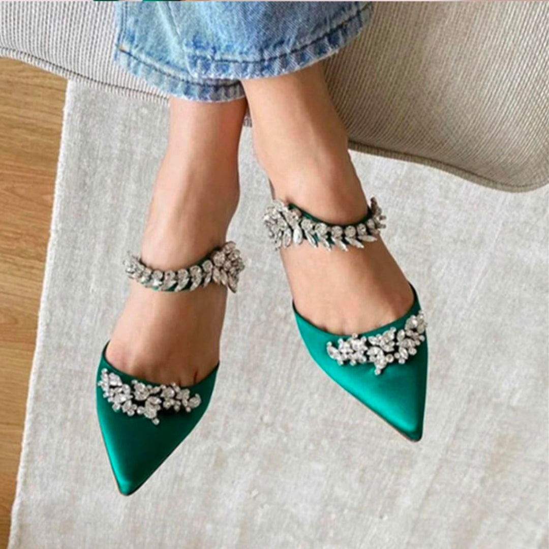 EMBALISHED LUXARY HEEL