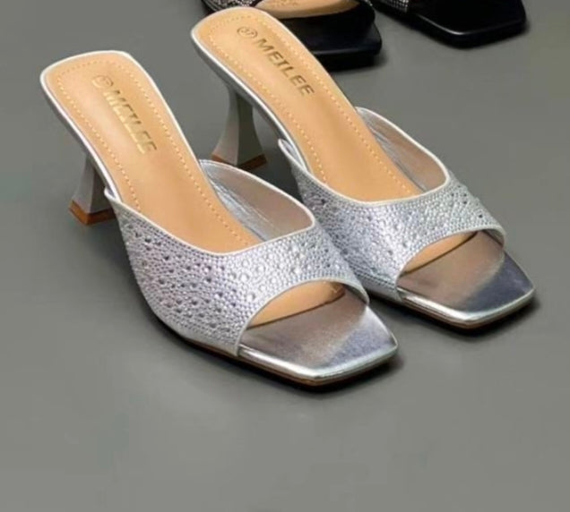 EMBLISHED PATTEN HEEL