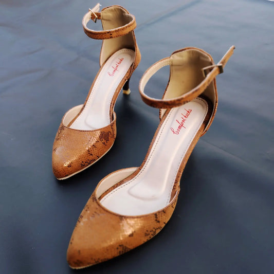 BROWN HEELS COROCDILE TEXTURE