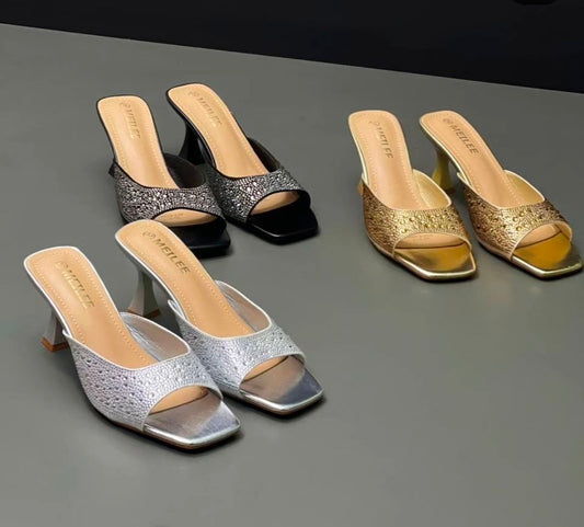 EMBLISHED PATTEN HEEL