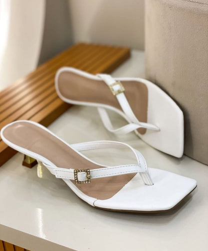 Kitten heel