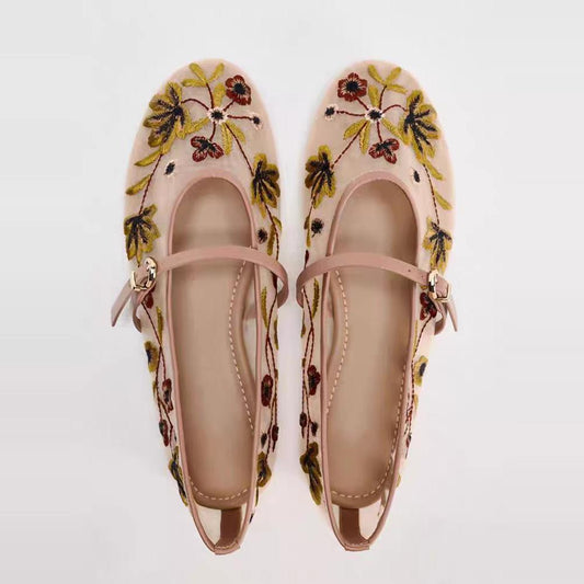 Embroidery floral pumps
