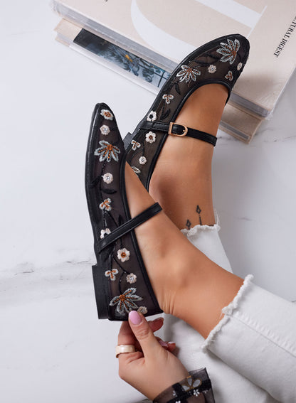 Embroidery floral pumps