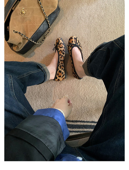Tiger print pumps