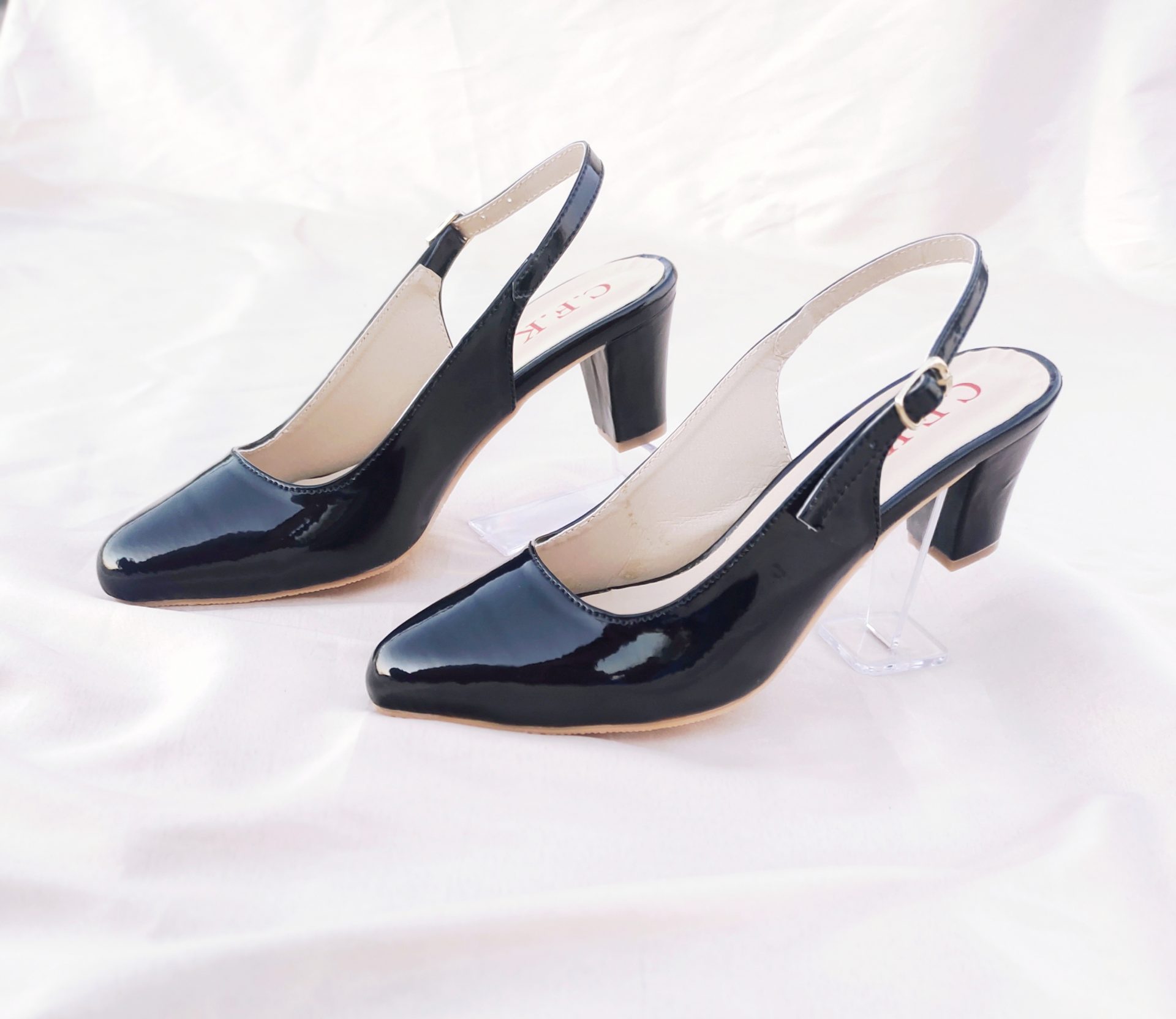 Shiny slingback Block heel – ComfortKicks.pk